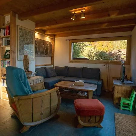 Chalet Le Ruissel - 6 Personnes - Confortable Et Bien Situe